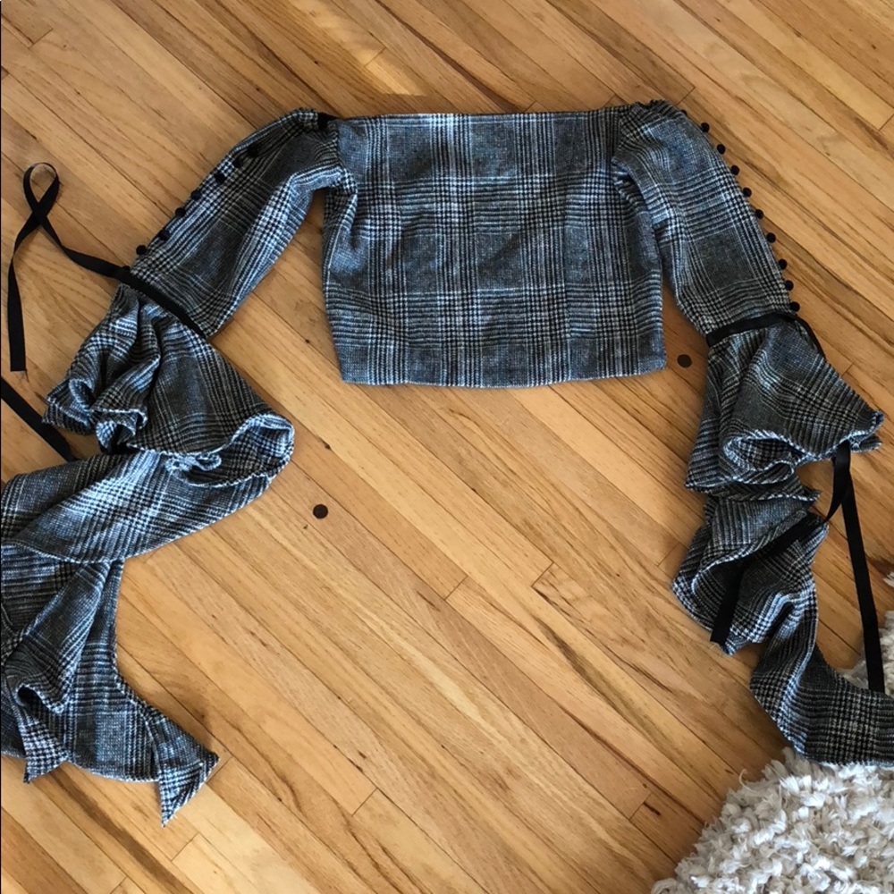 Storets Off the shoulder plaid top